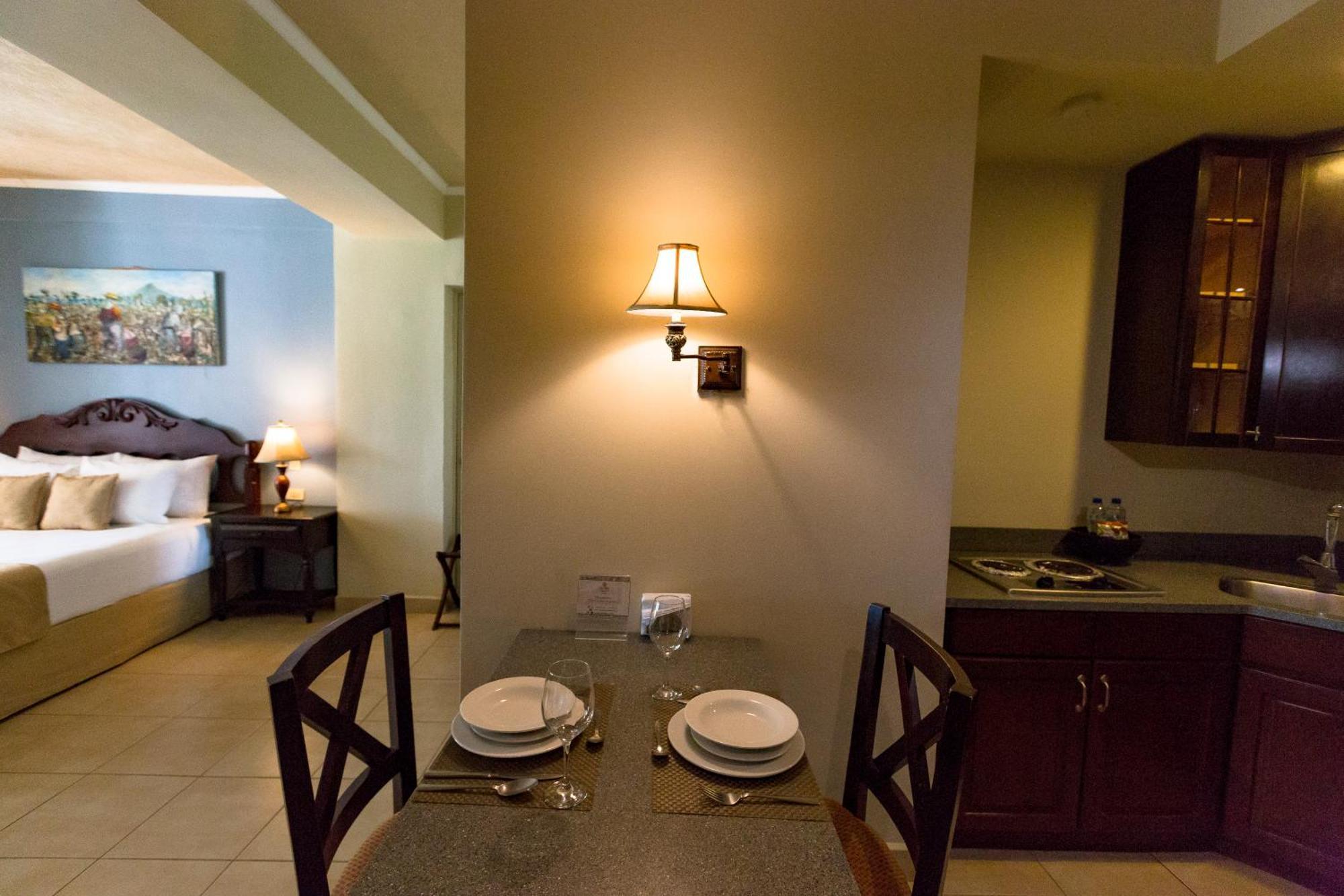 מנאגווה Los Altos Apartments & Studios מראה חיצוני תמונה